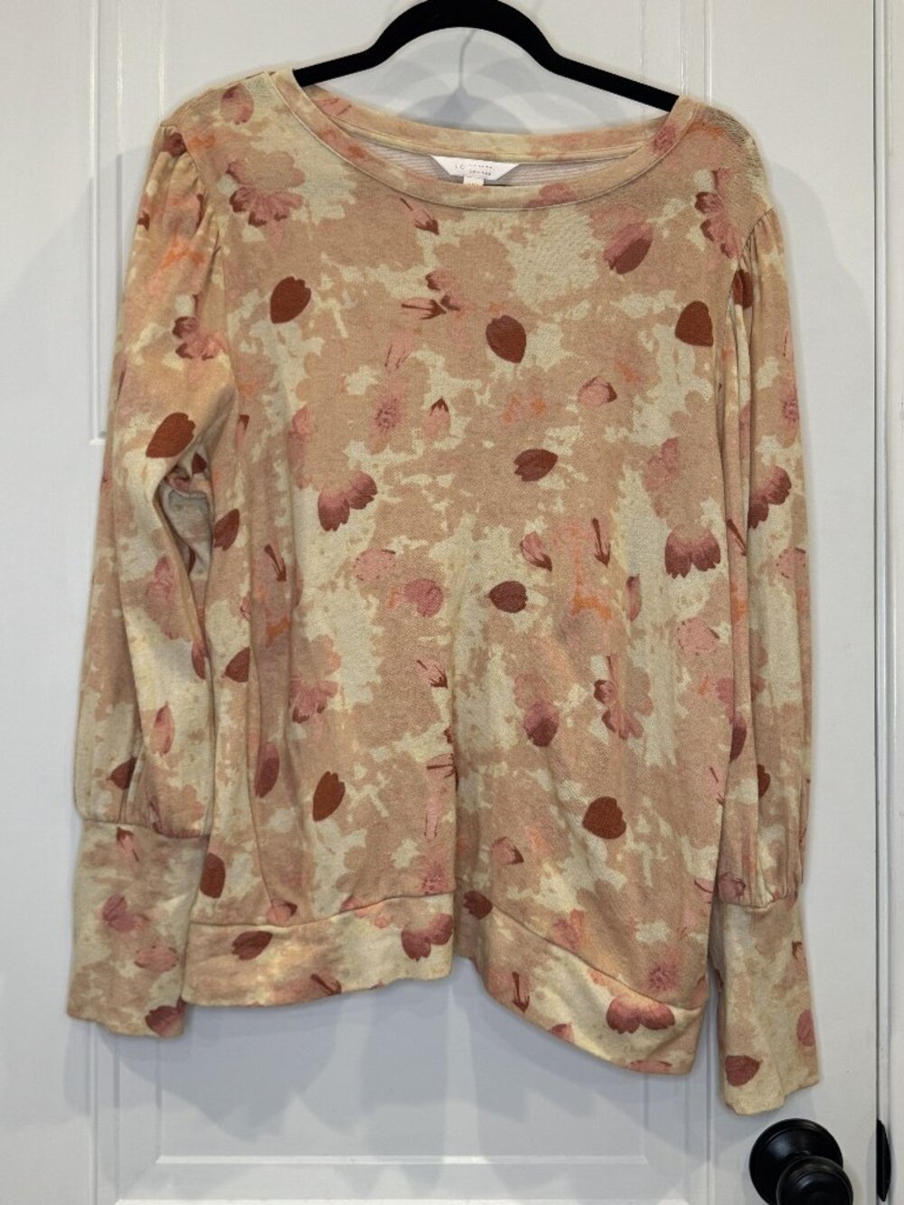 EUC Lauren Conrad Blush Beige Peach Floral Long Sleeve Knit Top XXL